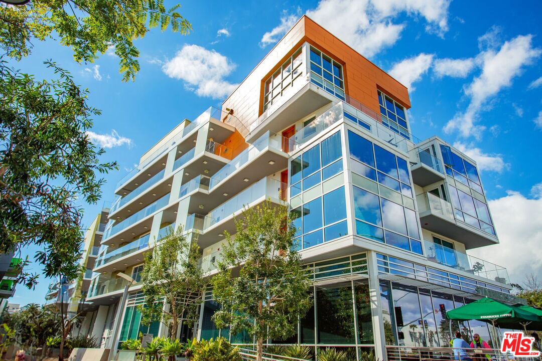 1705 Ocean Ave Unit: 212