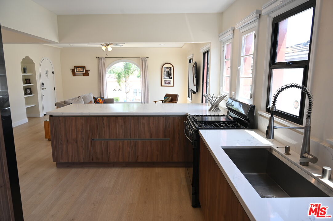 1333 W 14th St