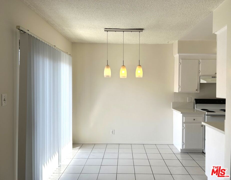 3741 Westwood Blvd Unit: 4