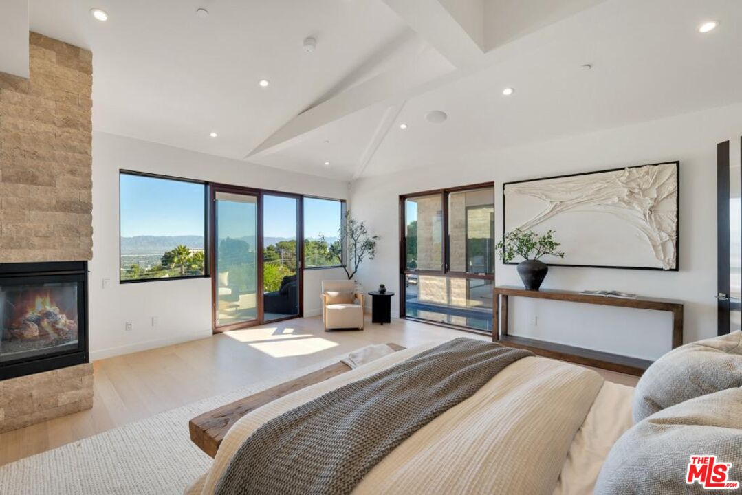 3116 Elvido Dr