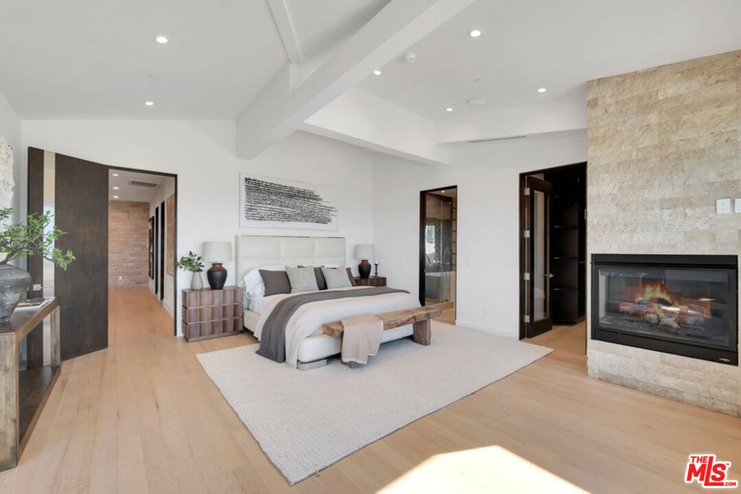 3116 Elvido Dr