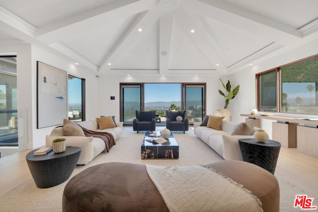 3116 Elvido Dr