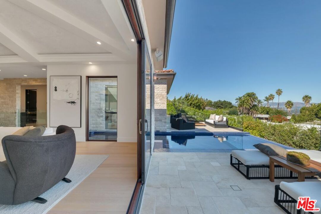 3116 Elvido Dr