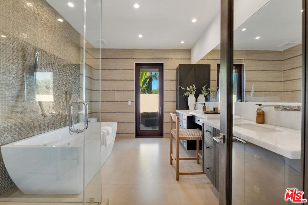 3116 Elvido Dr