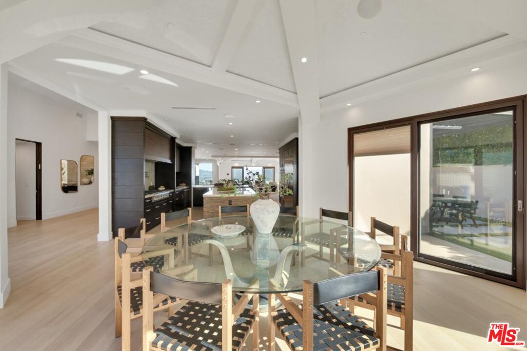 3116 Elvido Dr