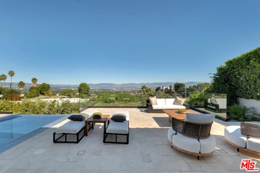 3116 Elvido Dr