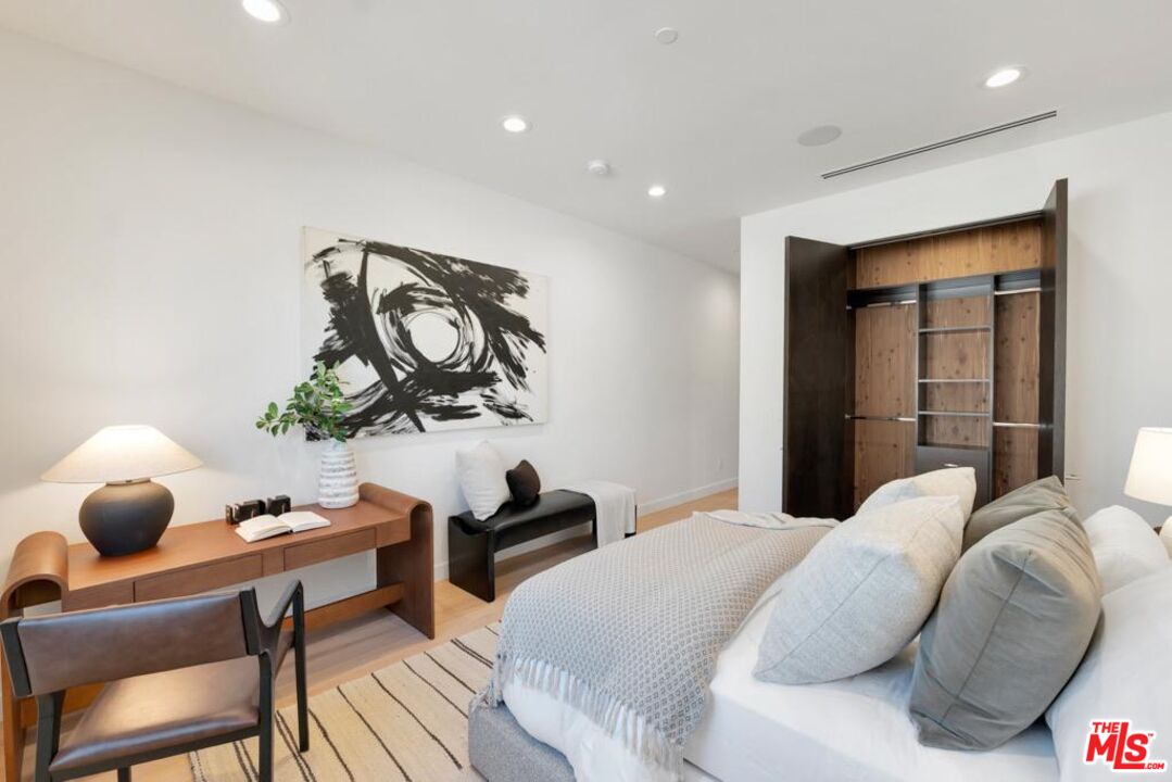 3116 Elvido Dr