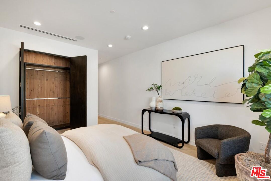 3116 Elvido Dr