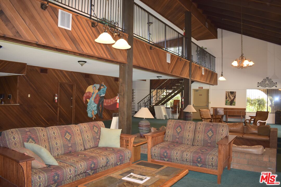 1711 Grismer Ave Unit: 63