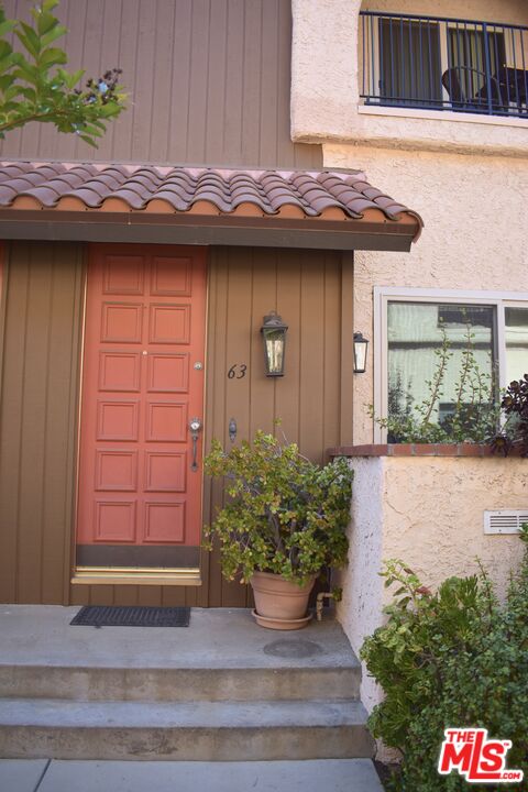 1711 Grismer Ave Unit: 63
