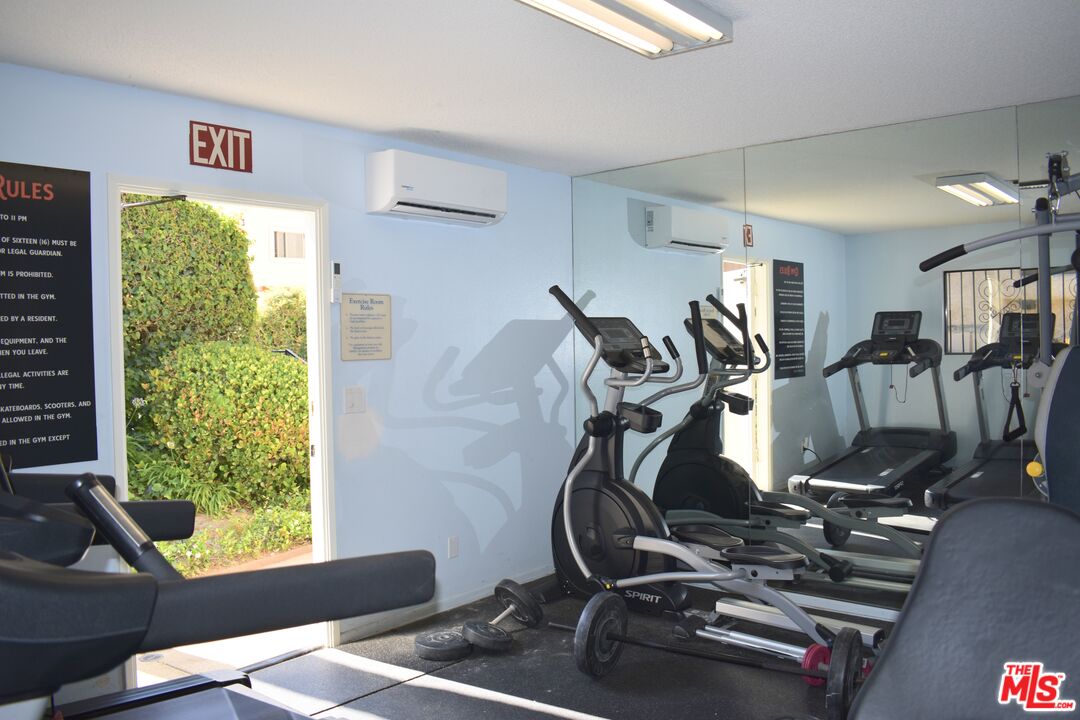 1711 Grismer Ave Unit: 63