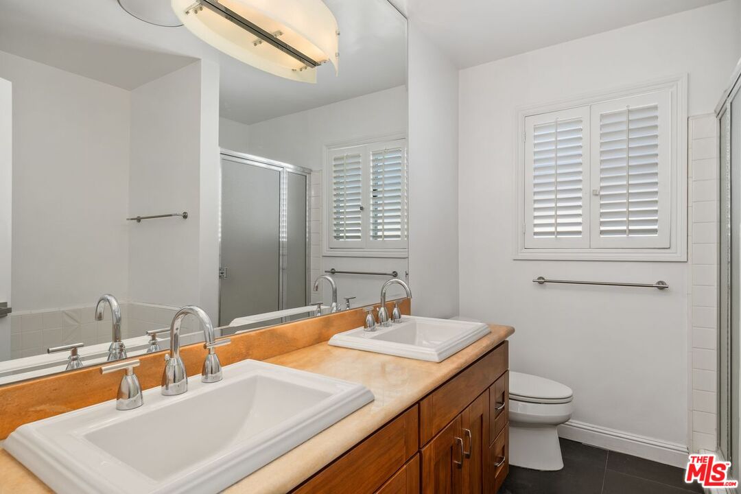 404 San Vicente Blvd Unit: 201