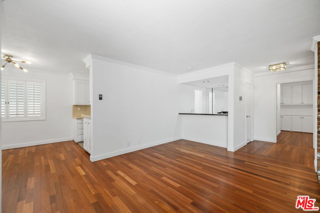 404 San Vicente Blvd Unit: 201