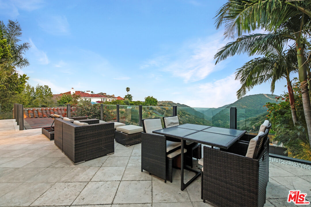 12608 Promontory Rd
