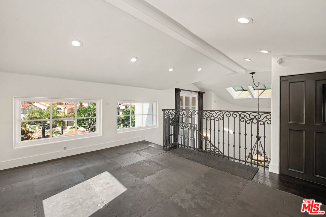12608 Promontory Rd