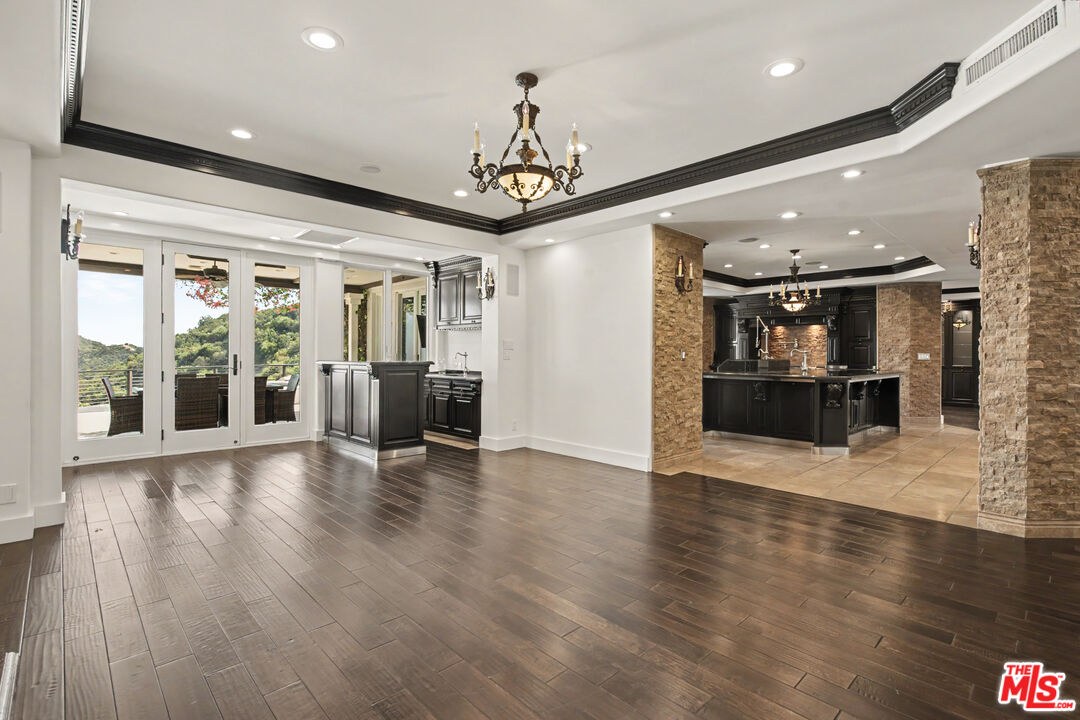 12608 Promontory Rd