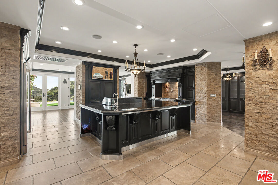 12608 Promontory Rd
