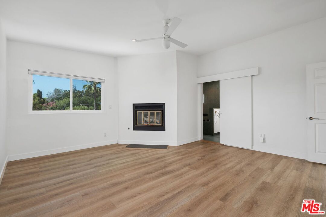 3023 BERKELEY AVE Unit: 8