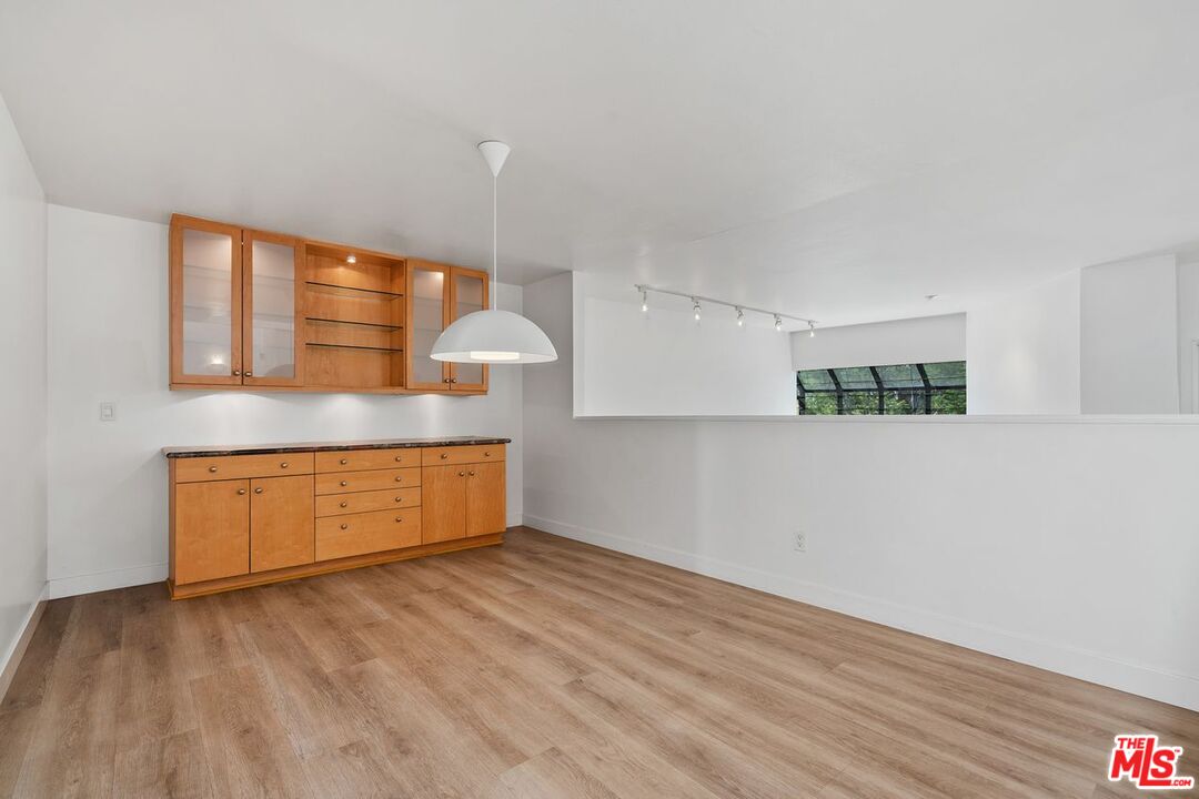 3023 BERKELEY AVE Unit: 8