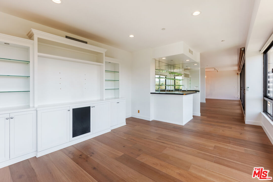 10551 Wilshire Blvd Unit: 1002