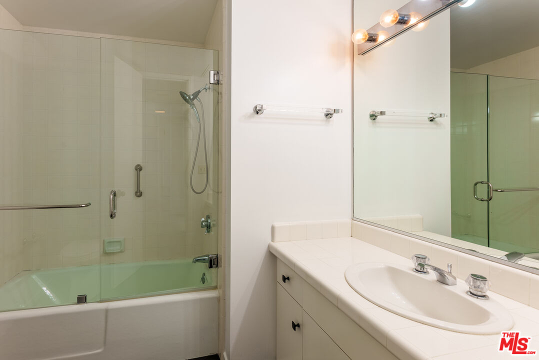 10551 Wilshire Blvd Unit: 1002