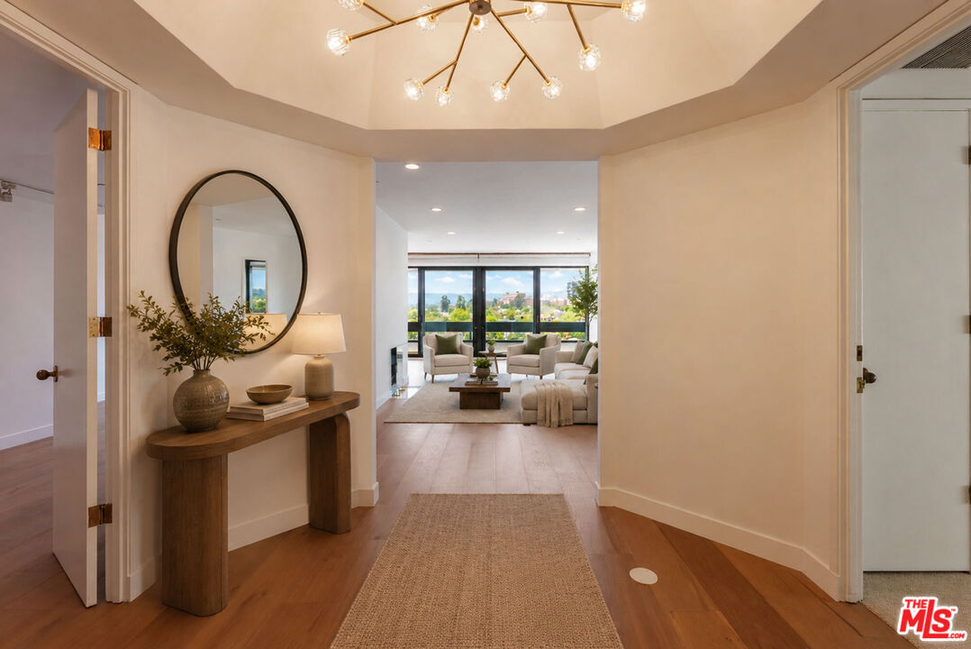 10551 Wilshire Blvd Unit: 1002