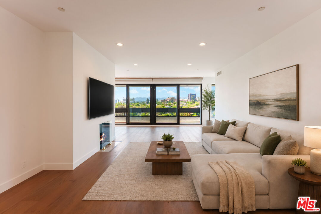 10551 Wilshire Blvd Unit: 1002