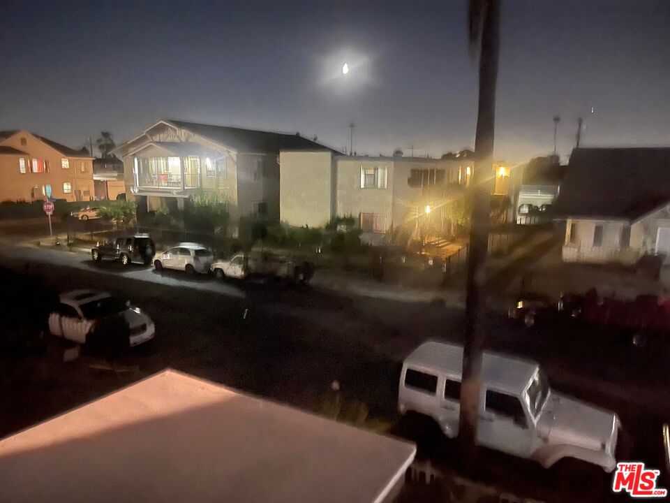 1406 2nd Ave
