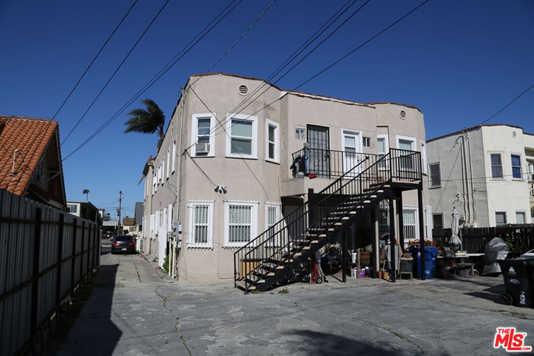 1406 2nd Ave