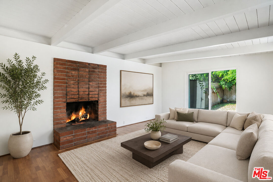 3467 Veteran Ave