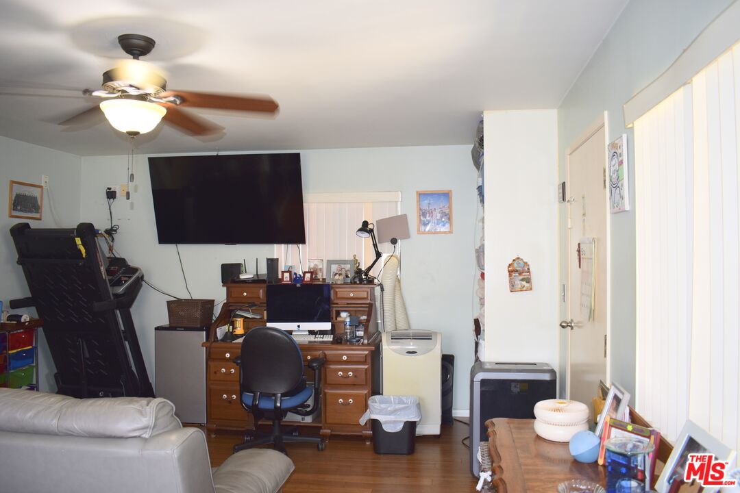8708 Cadillac Ave