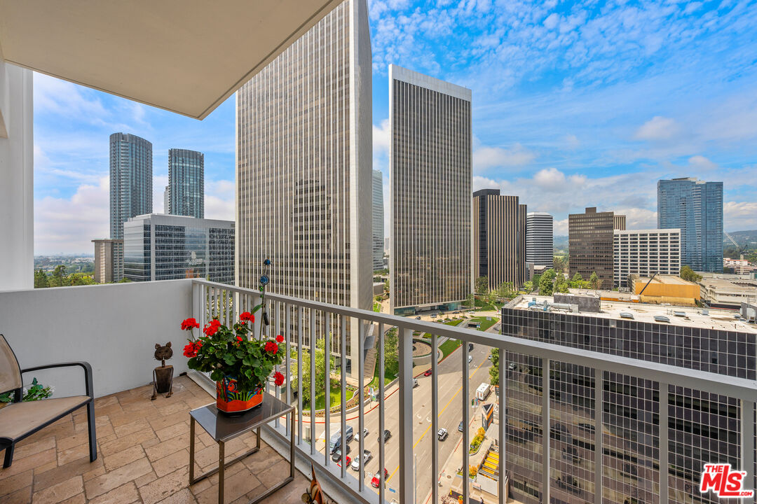 2160 Century Park Unit: 1712