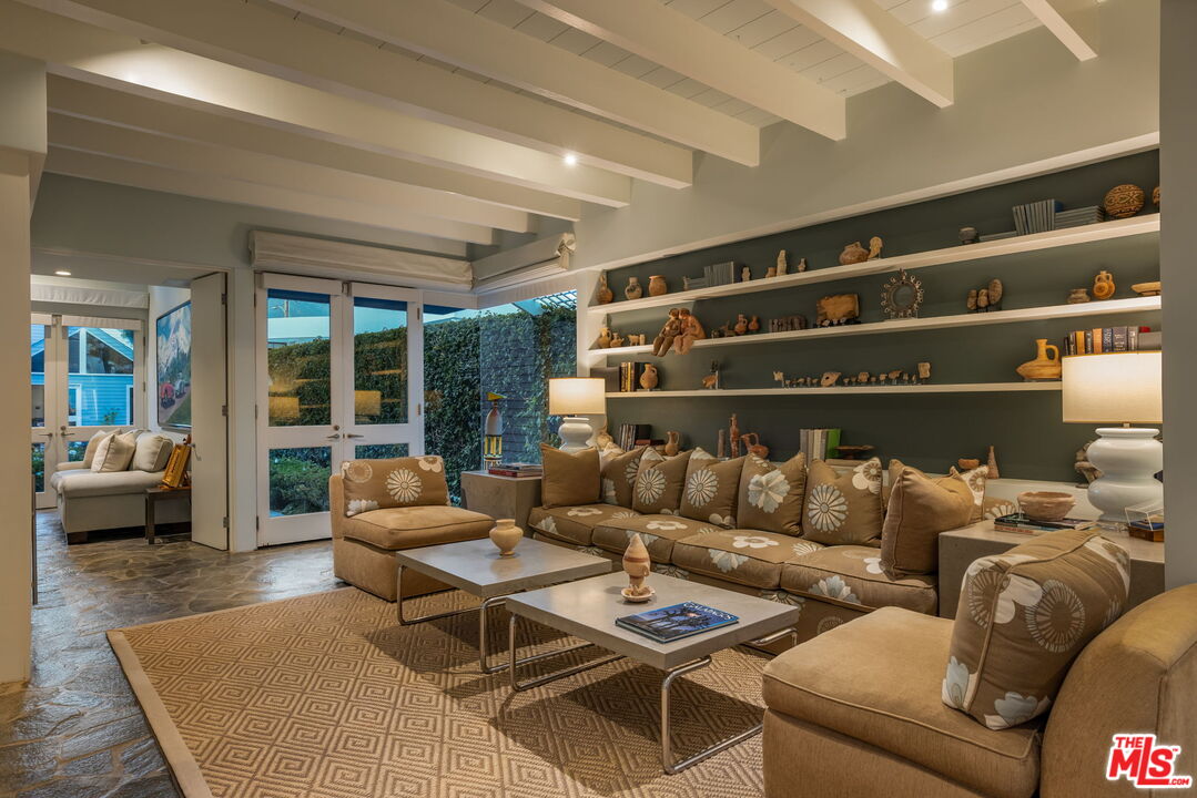 23758 Malibu Rd
