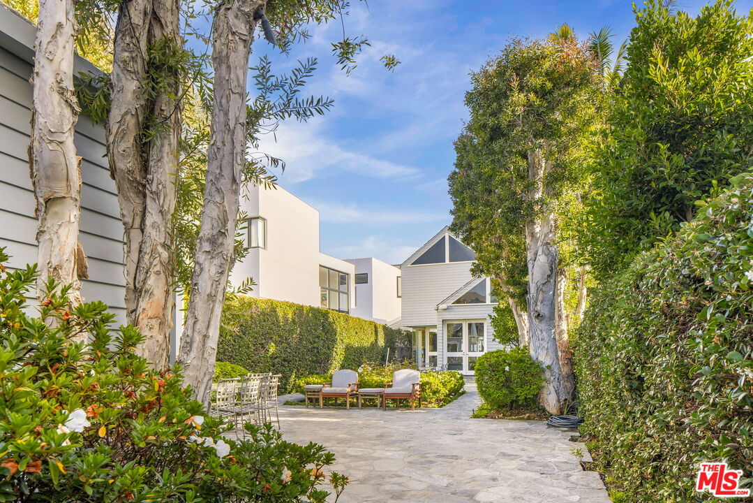 23758 Malibu Rd