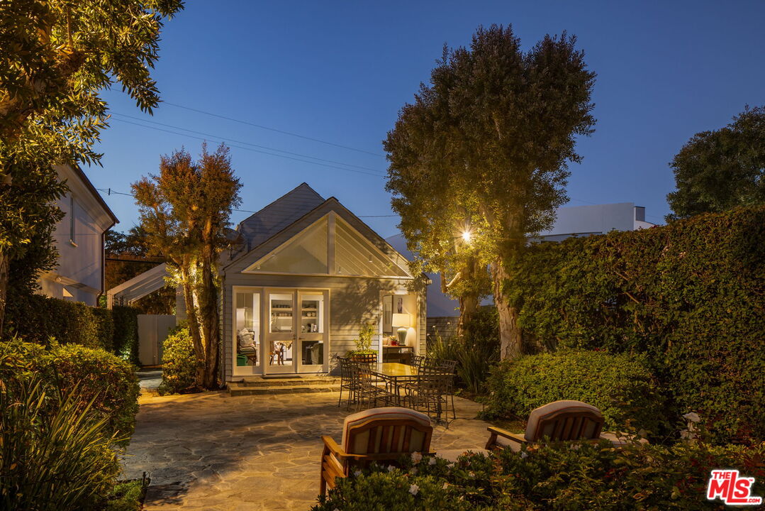 23758 Malibu Rd