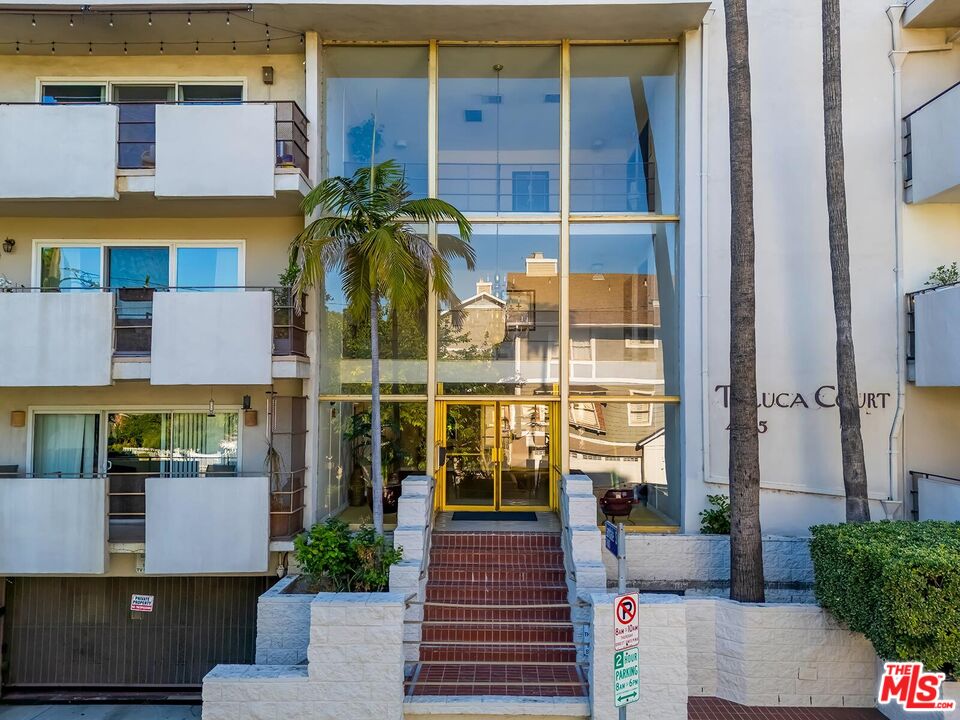 4445 Cartwright Ave Unit: 310