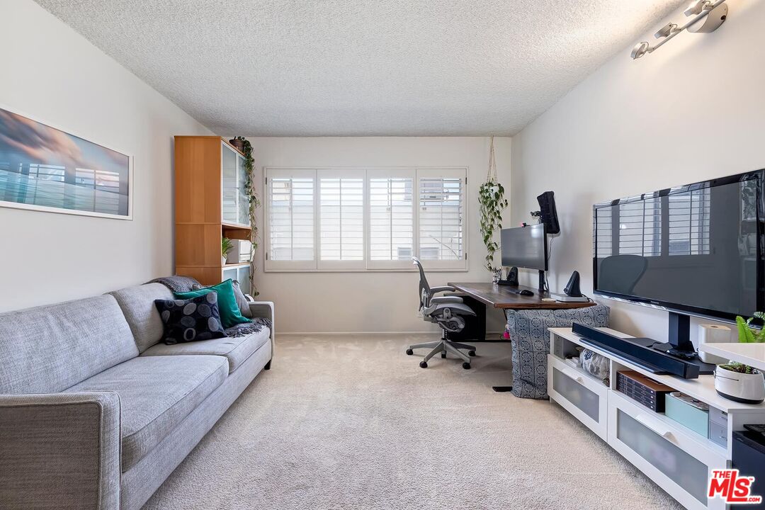 4445 Cartwright Ave Unit: 310