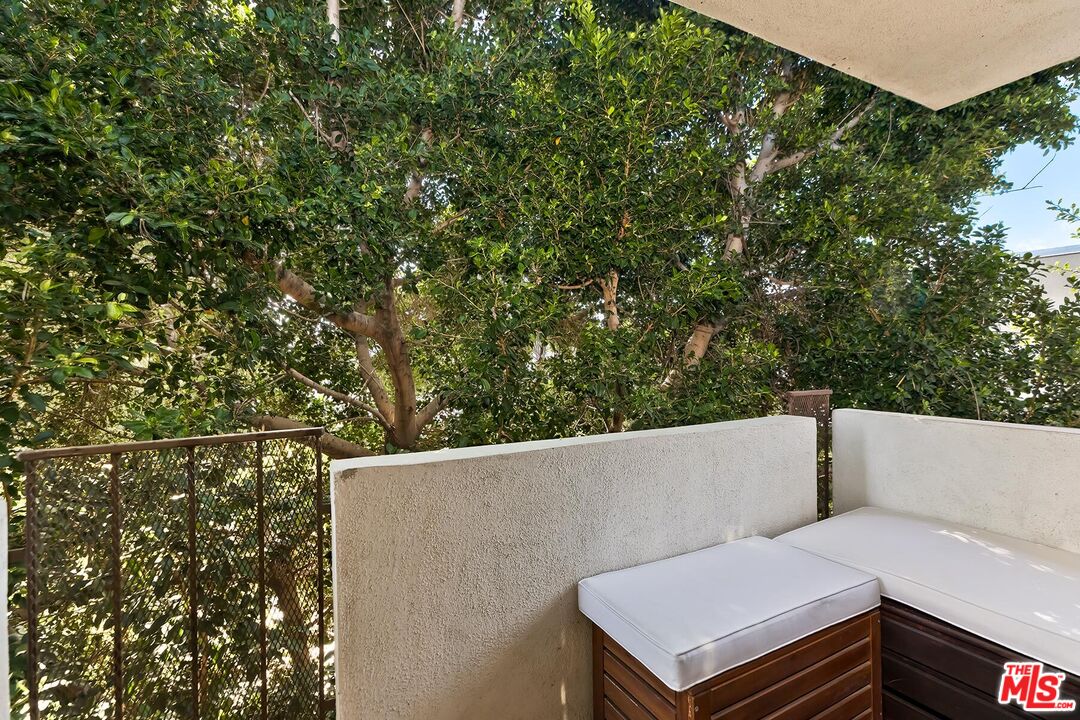 4445 Cartwright Ave Unit: 310