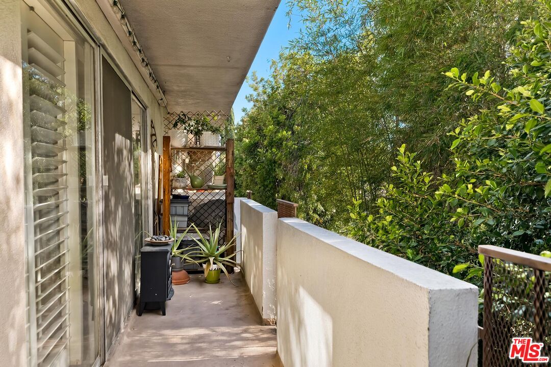 4445 Cartwright Ave Unit: 310