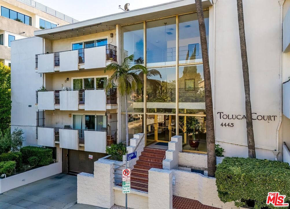 4445 Cartwright Ave Unit: 310
