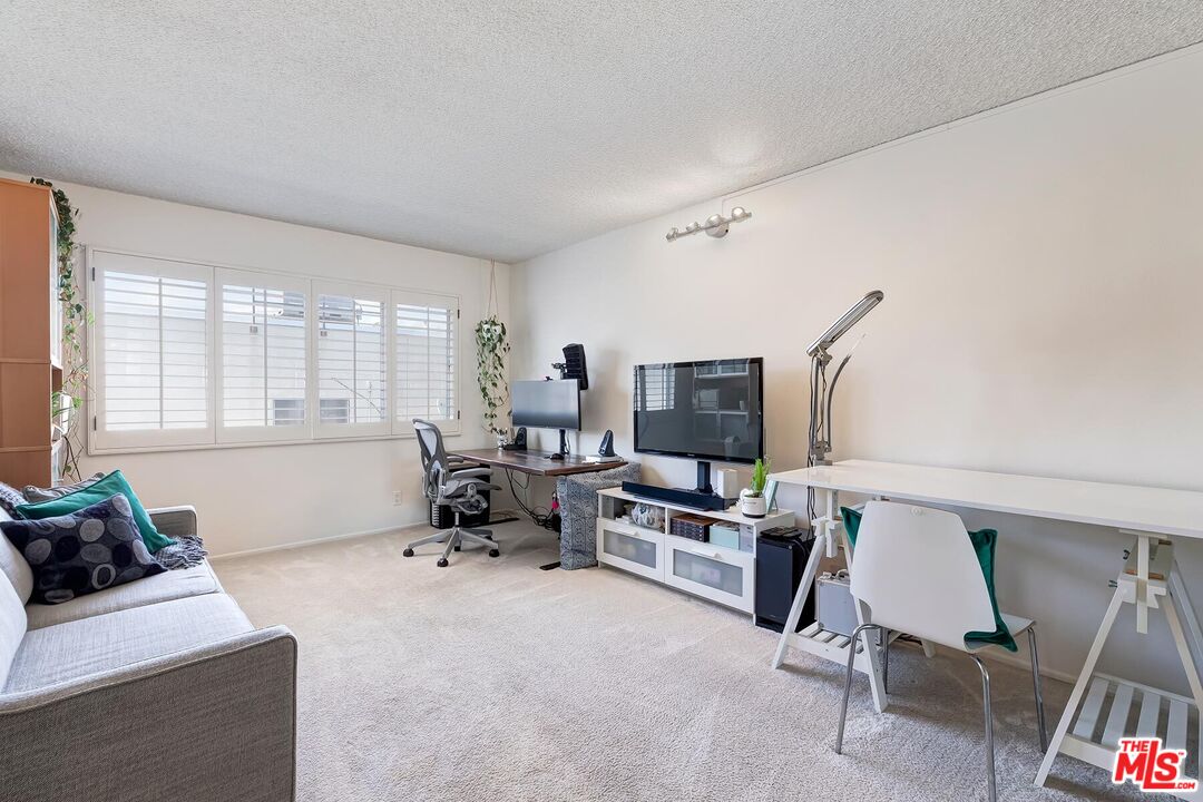 4445 Cartwright Ave Unit: 310