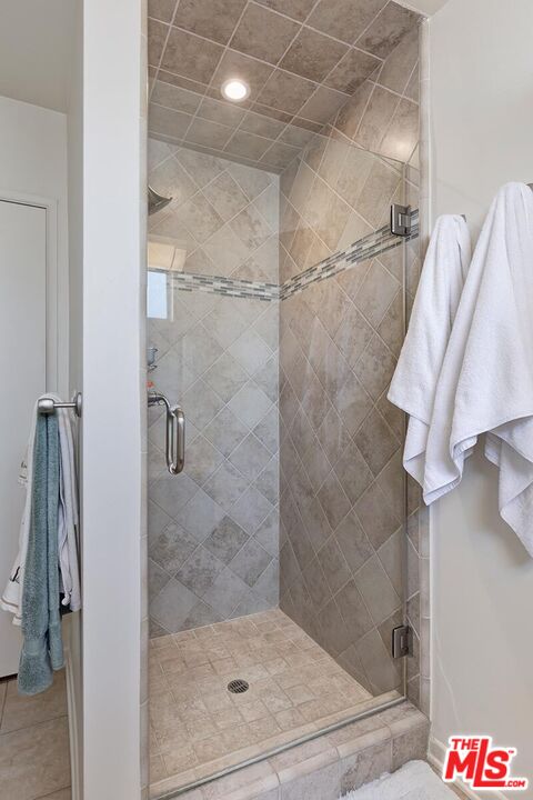 4445 Cartwright Ave Unit: 310