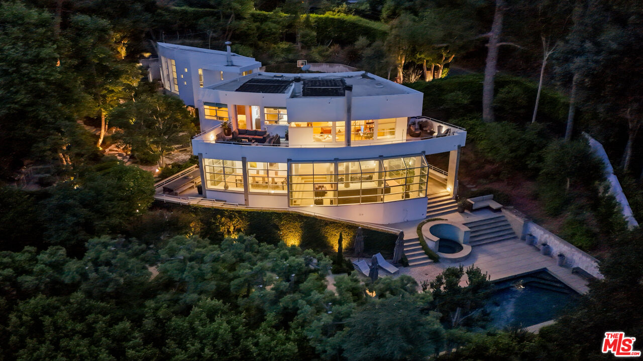 7700 Willow Glen Rd