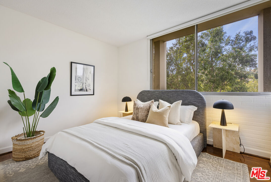 4411 Los Feliz Blvd Unit: 502