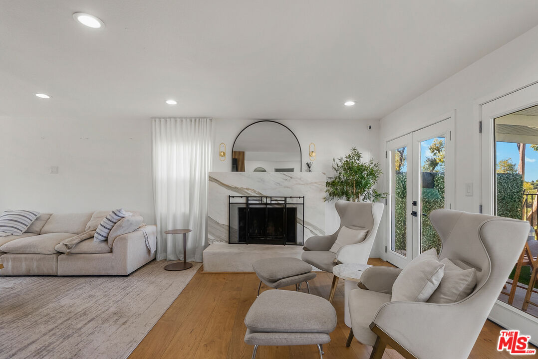 4243 Don Carlos Dr
