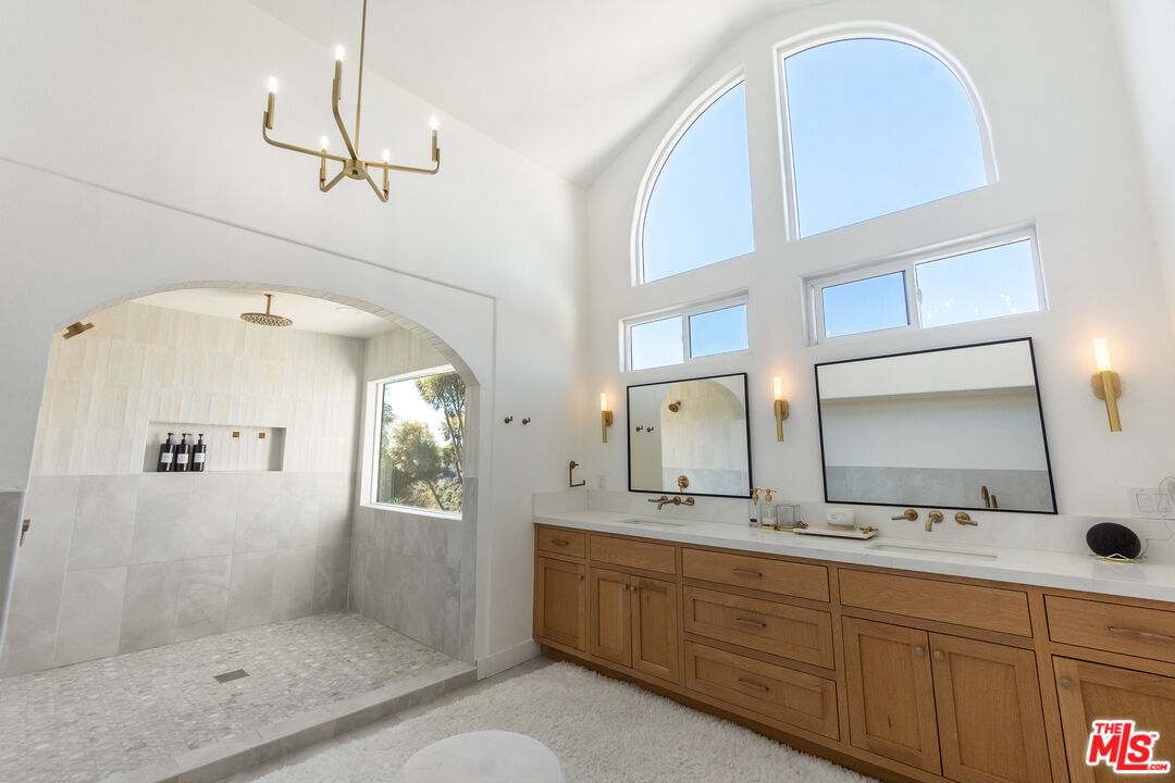 4243 Don Carlos Dr