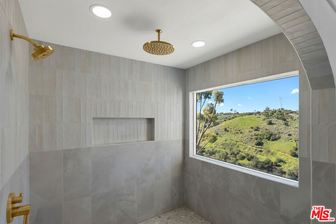 4243 Don Carlos Dr