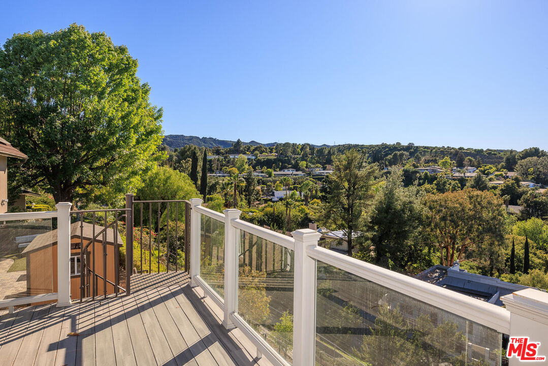 17108 Oak View Dr