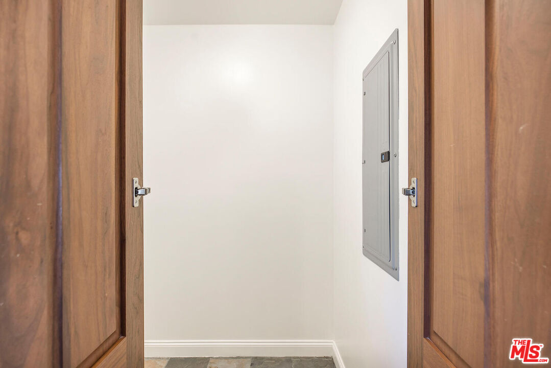 17108 Oak View Dr