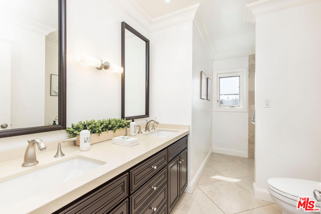 17108 Oak View Dr